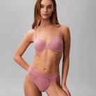 Calvin Klein Perfectly Fit Lace g-streng, rosa - LV00QF8444 - 41I - Soft Mauve