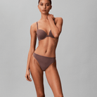 Calvin Klein Perfectly Fit g-streng, lilla - LV00QF7820 - PJS - Botanical Brown