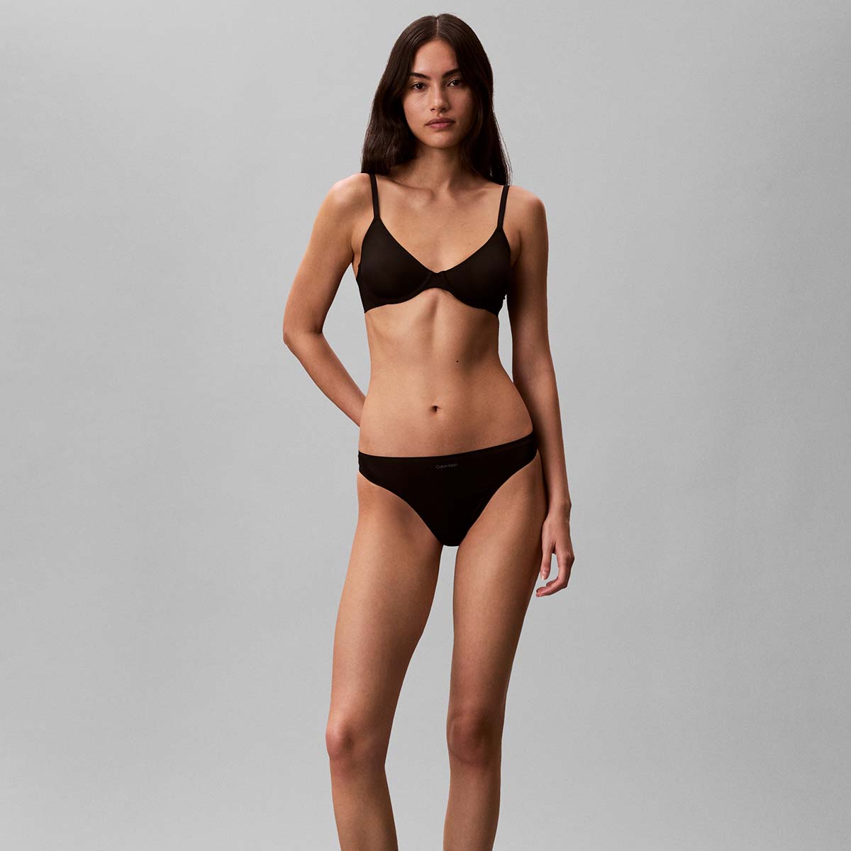 Calvin Klein Perfectly Fit Ultralight BH med bøjle, sort - LV00QF8572 - UB1 - Black
