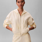 Calvin Klein Logo hættetrøje, gul - LV00QS7599 - ZRK - Pear Sorbet
