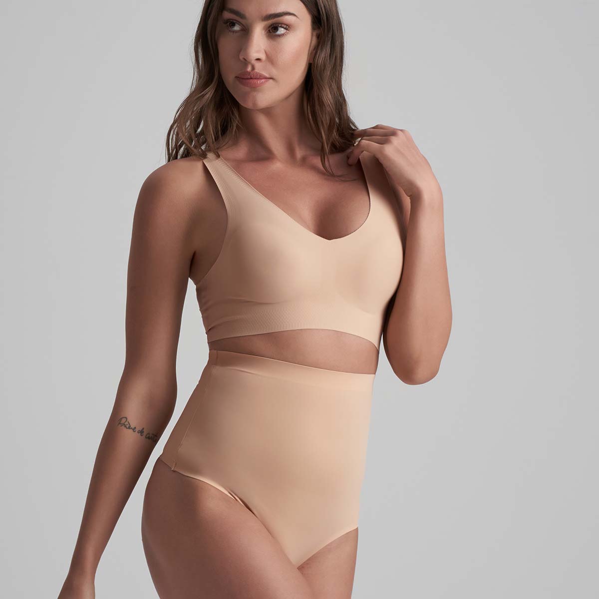 Bye Bra Invisible High Waist g-streng, beige - INVHWT - Beige - Beige
