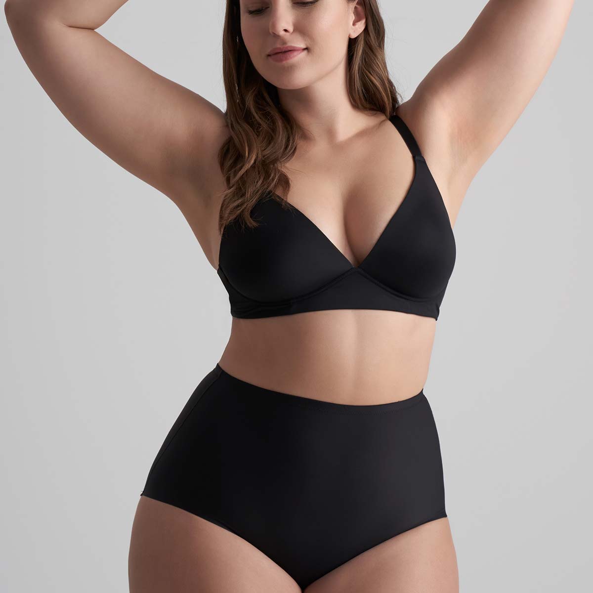 Bye Bra Invisible Mid Waist tai trusse, sort - INVMWB - Black - Black