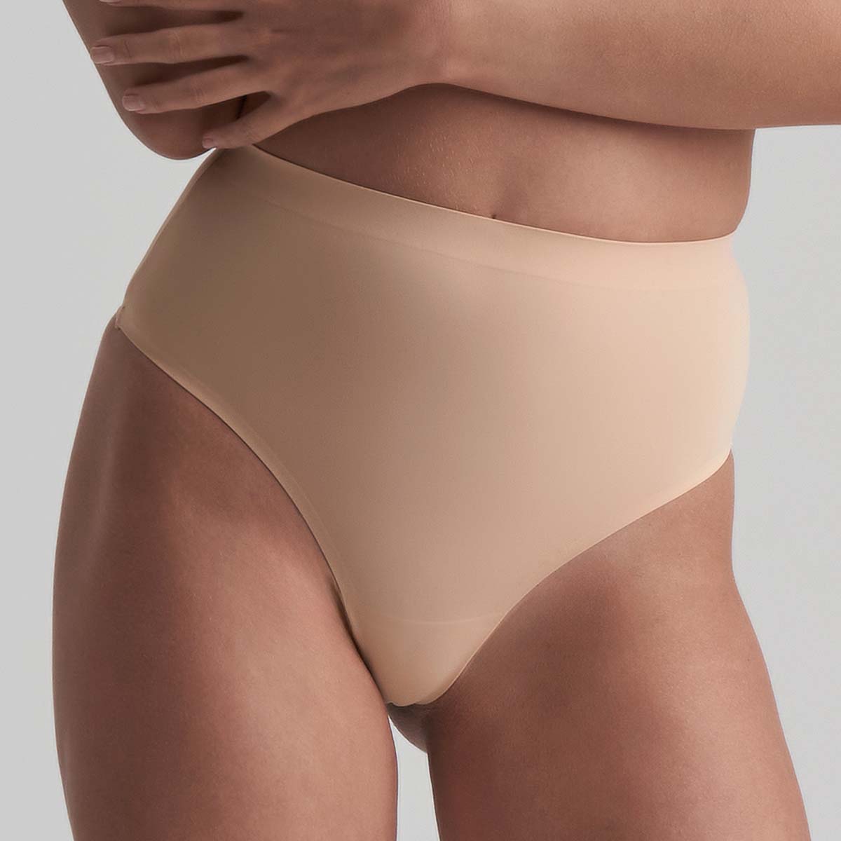 Bye Bra Invisible Mid Waist g-streng, beige - INVMWT - Beige - Beige