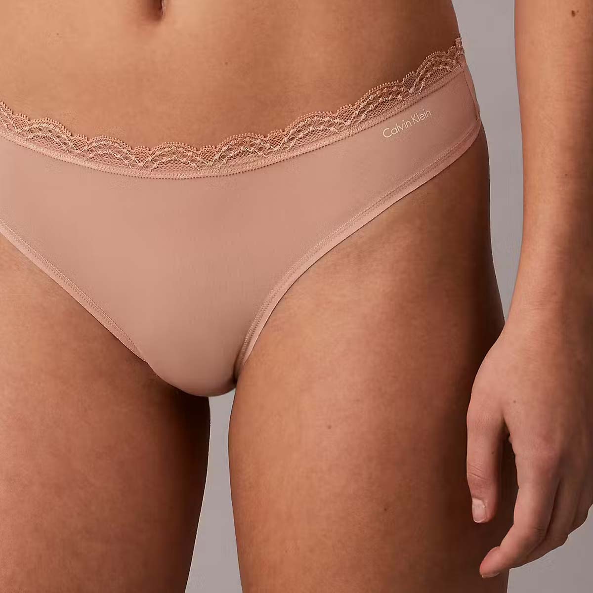 Calvin Klein Microfiber Stretch g-streng, rosa - LV00QD5270 - PWO - Mahogany Rose