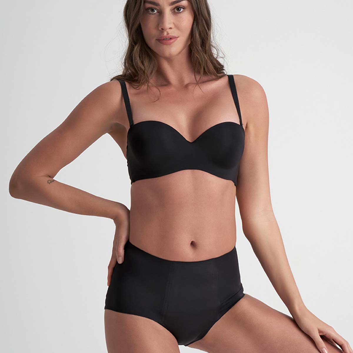 Bye Bra Laminated High Flow menstruationstrusse, sort - PRLHB - Black - Black