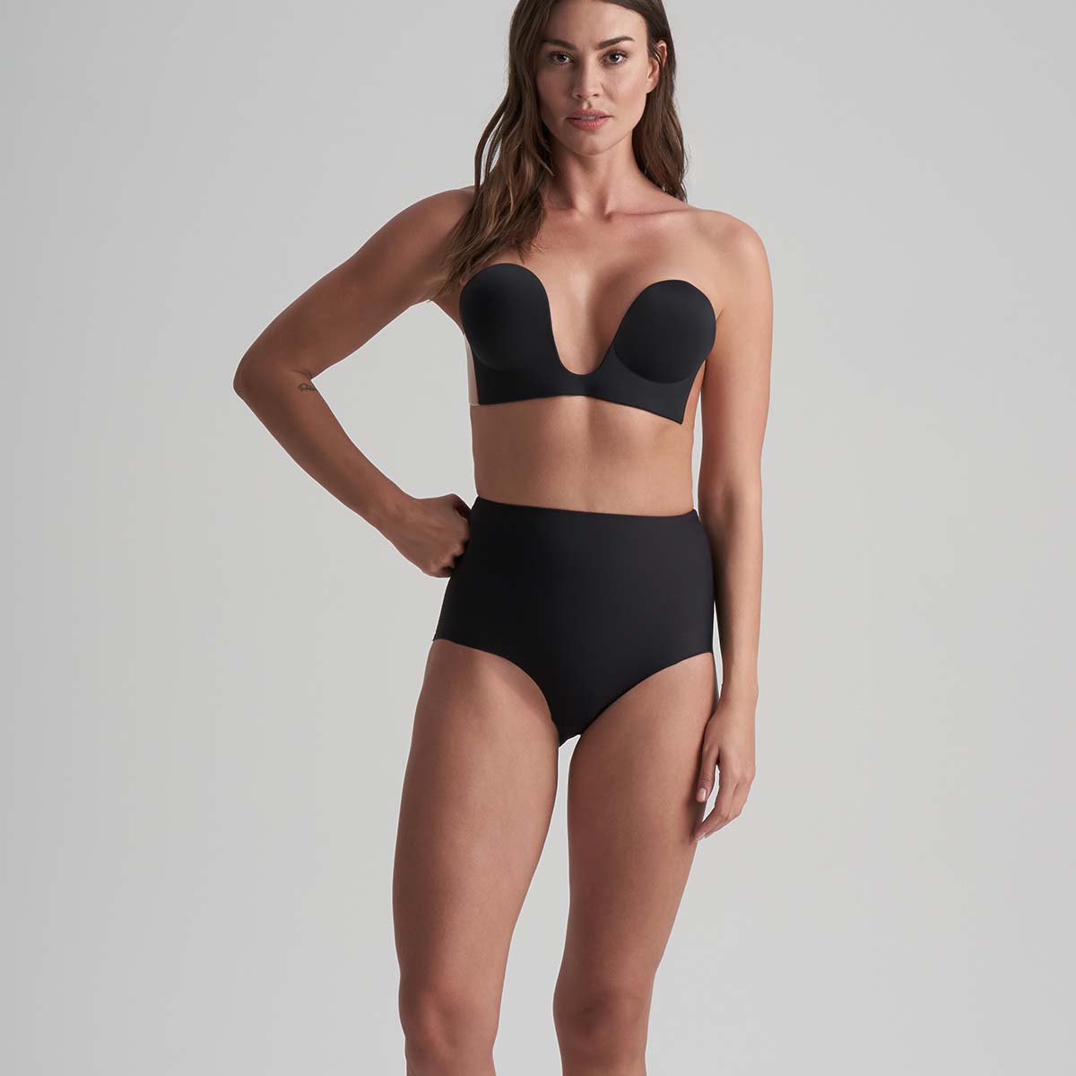 Bye Bra Seamless U-Style selvsiddende BH, sort - SUSBRA - Black - Black