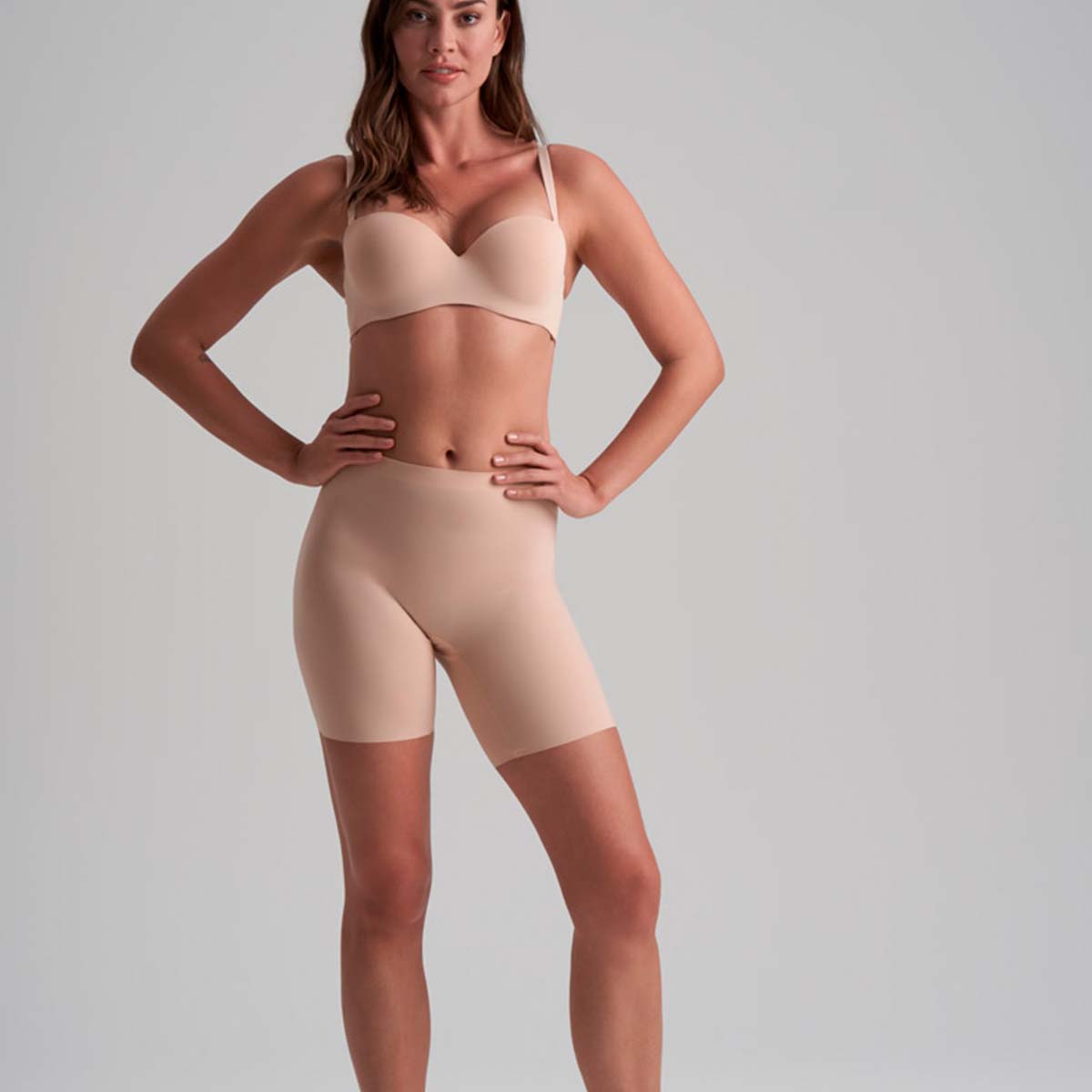 Bye Bra Smooth Essentials Mid Waist shorts, beige - SEMWS - Beige - Beige