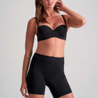 Bye Bra Smooth Essentials Mid Waist shorts, sort - SEMWS - Black - Black