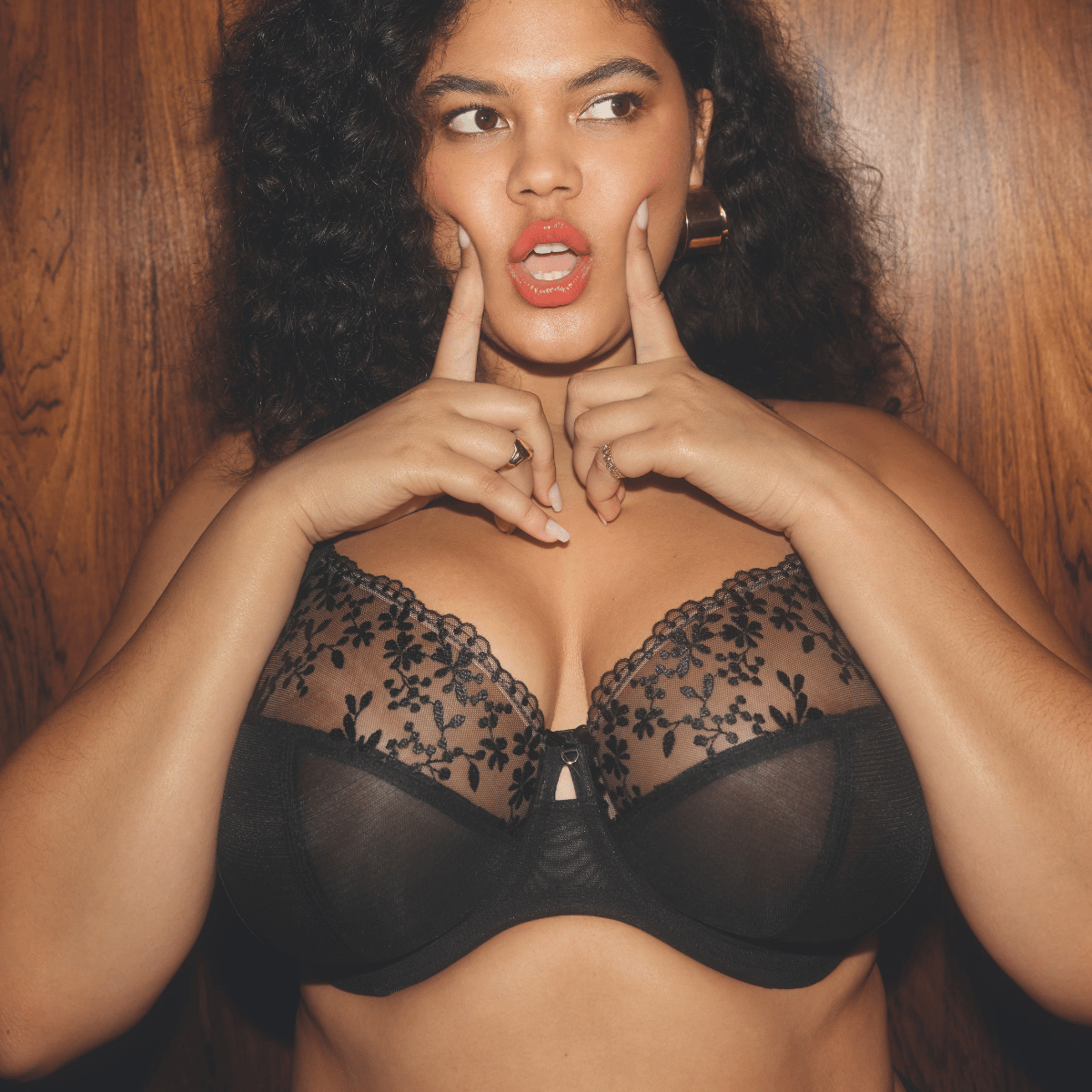 Elomi Zarla BH med bøjle, sort - EL302505 - BLK - Black