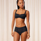 Triumph Body Make-Up Illusion Lace hipster trusse, sort - 10219748 - 0004 - Black
