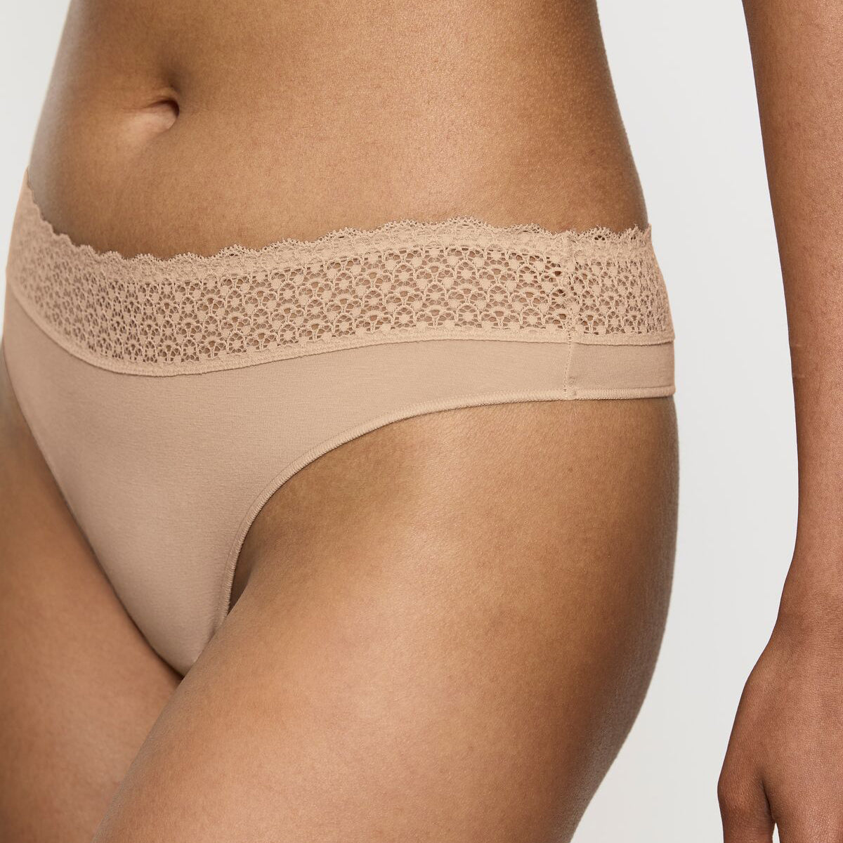 Triumph Feel Of Modal g-streng, beige - 10219764 - 0026 - Skin