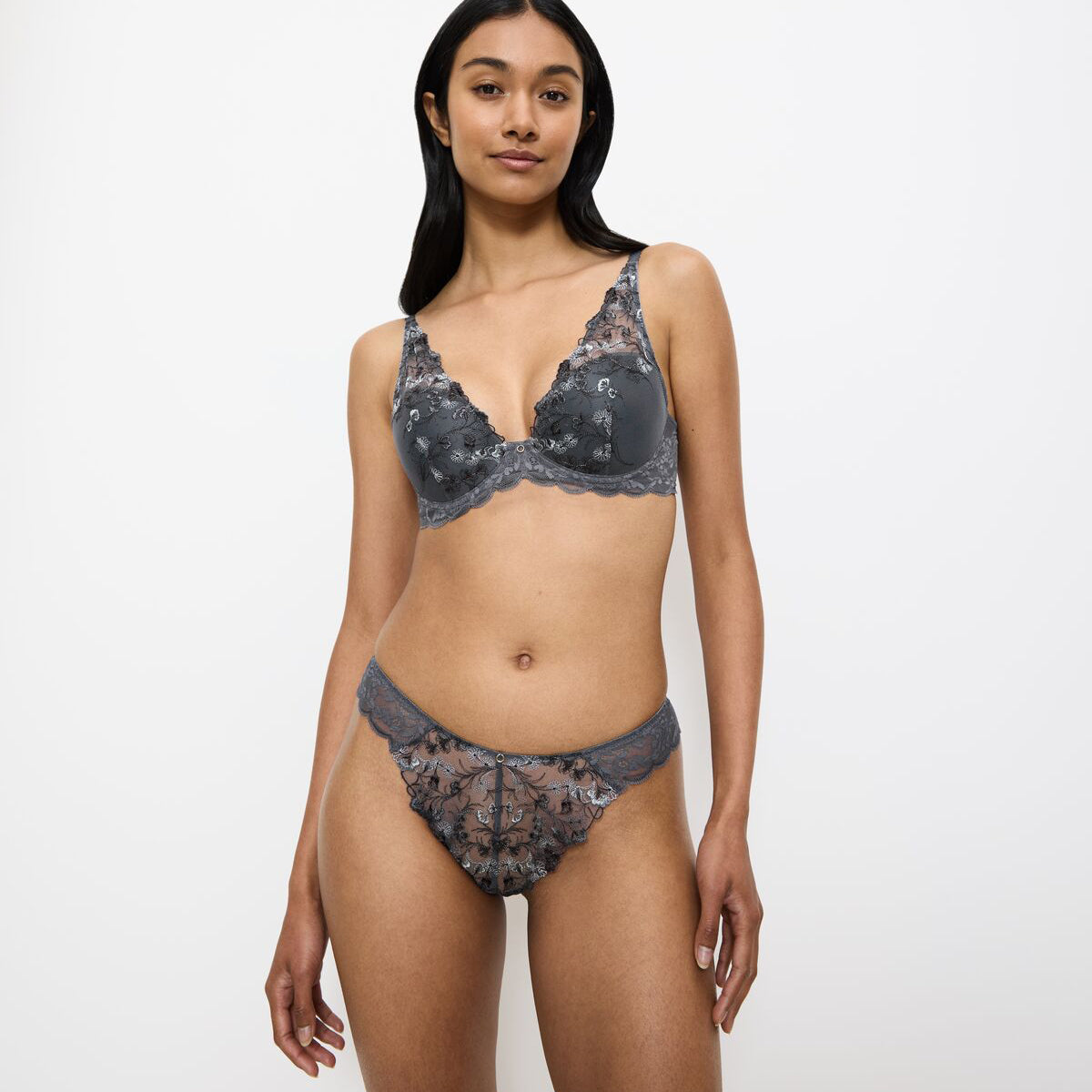 Triumph Sensual Spotlight Brazilian g-streng, grå - 10219848 - 00DK - Pebble Grey