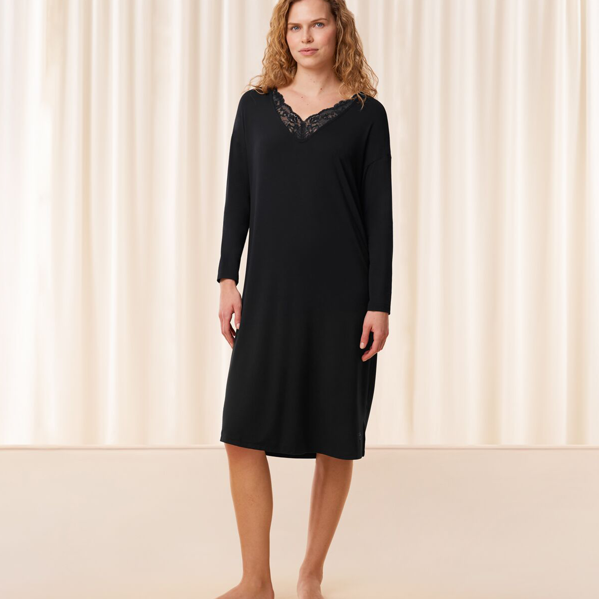 Triumph Timeless Sensuality natkjole, sort - 10221120 - 0004 - Black