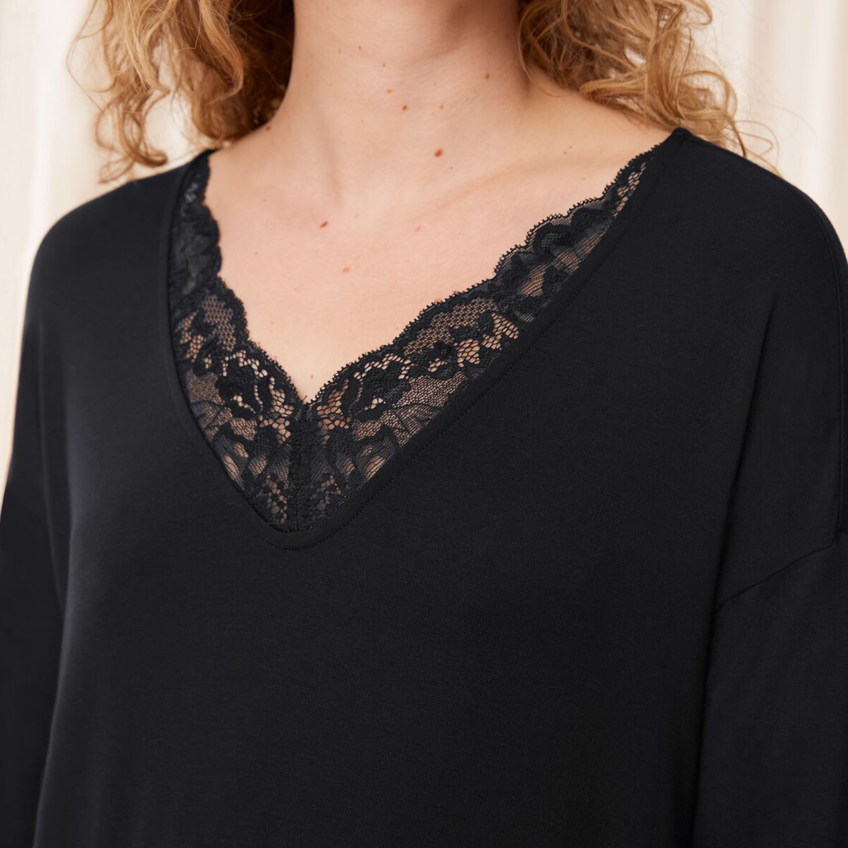 Triumph Timeless Sensuality natkjole, sort - 10221120 - 0004 - Black