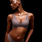 Triumph Body Make-Up Illusion Lace WP BH med bøjle, grå - 10219710 - 3091 - Pigeon Grey