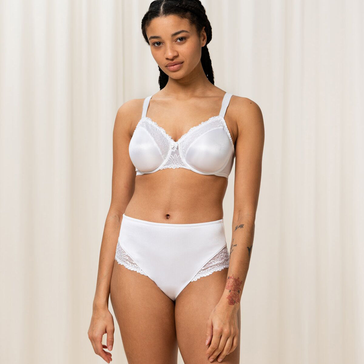 Triumph Ladyform Soft W BH med bøjle, hvid - 10166306 - 0003 - White