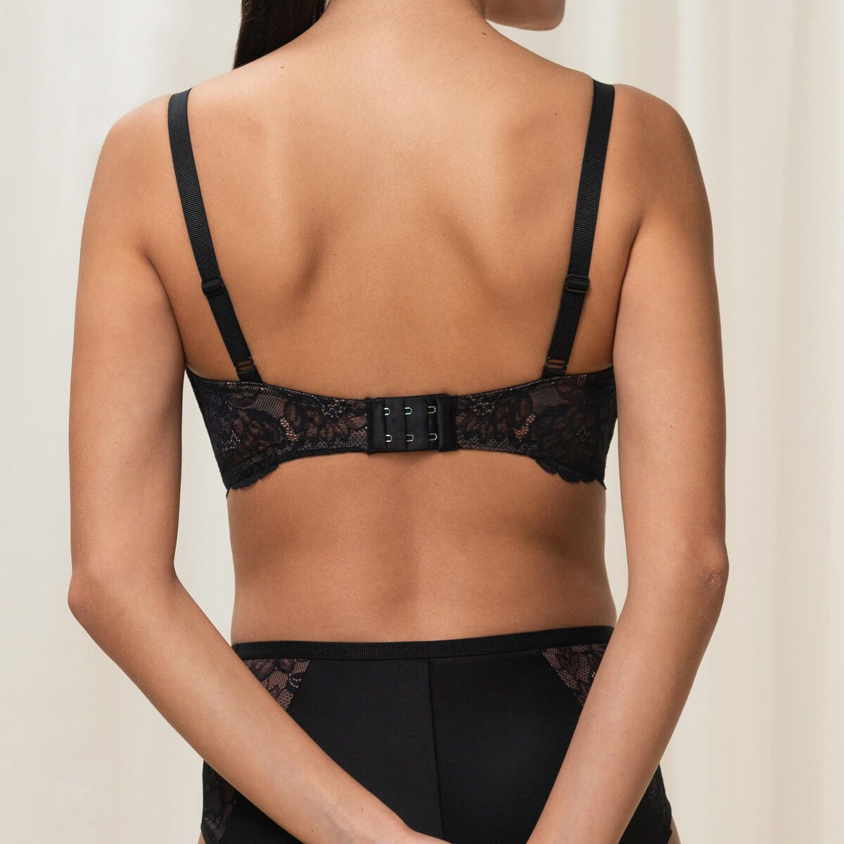 Triumph Amourette Charm P BH uden bøjle, sort - 10201694 - 0004 - Black
