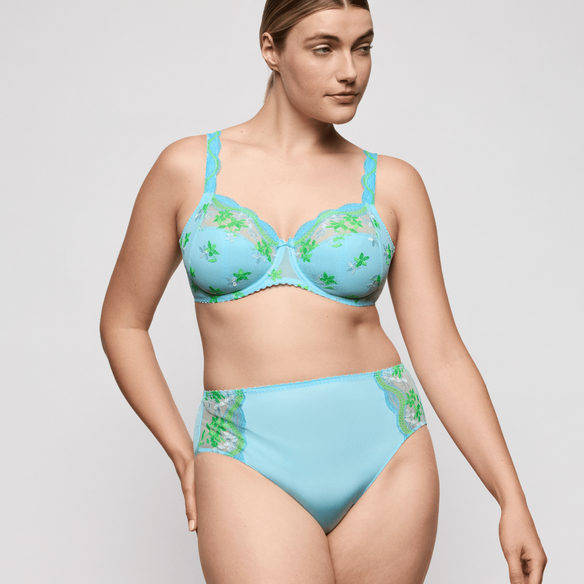 PrimaDonna Cala Luna BH med bøjle, lyseblå - 0163540 - IDM - Ice Dream