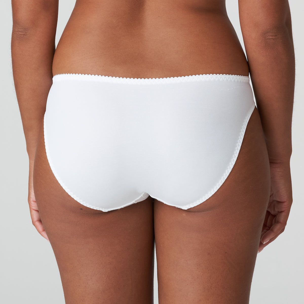 PrimaDonna Deauville tai trusse, hvid - 0561810 - WIT - White