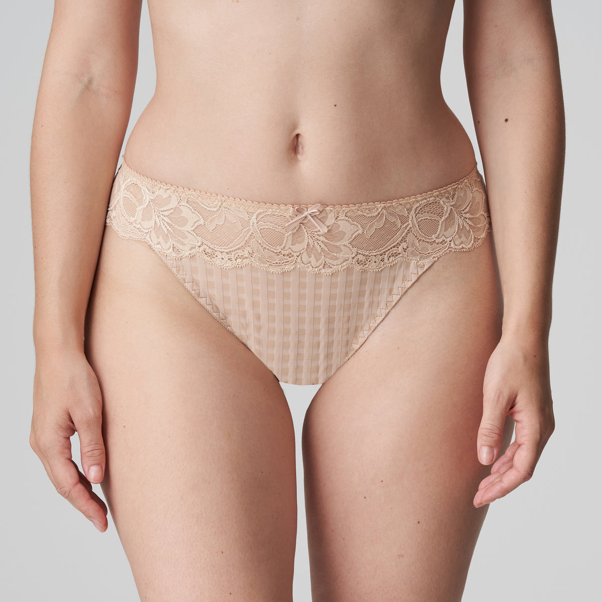 PrimaDonna Madison g-streng, beige - 0662125 - CAL - Caffe Latte