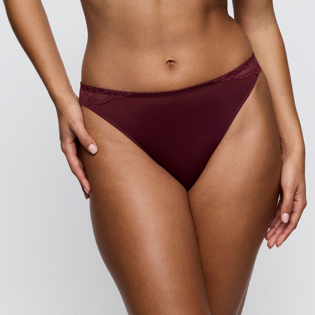 PrimaDonna Salerno g-streng, bordeaux - 0663530 - EVR - Evening Red
