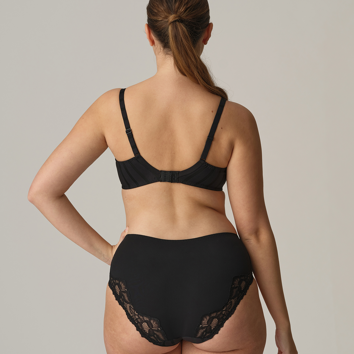 PrimaDonna Twist Maldives BH med bøjle, sort - 0142340 - ZWA - Black