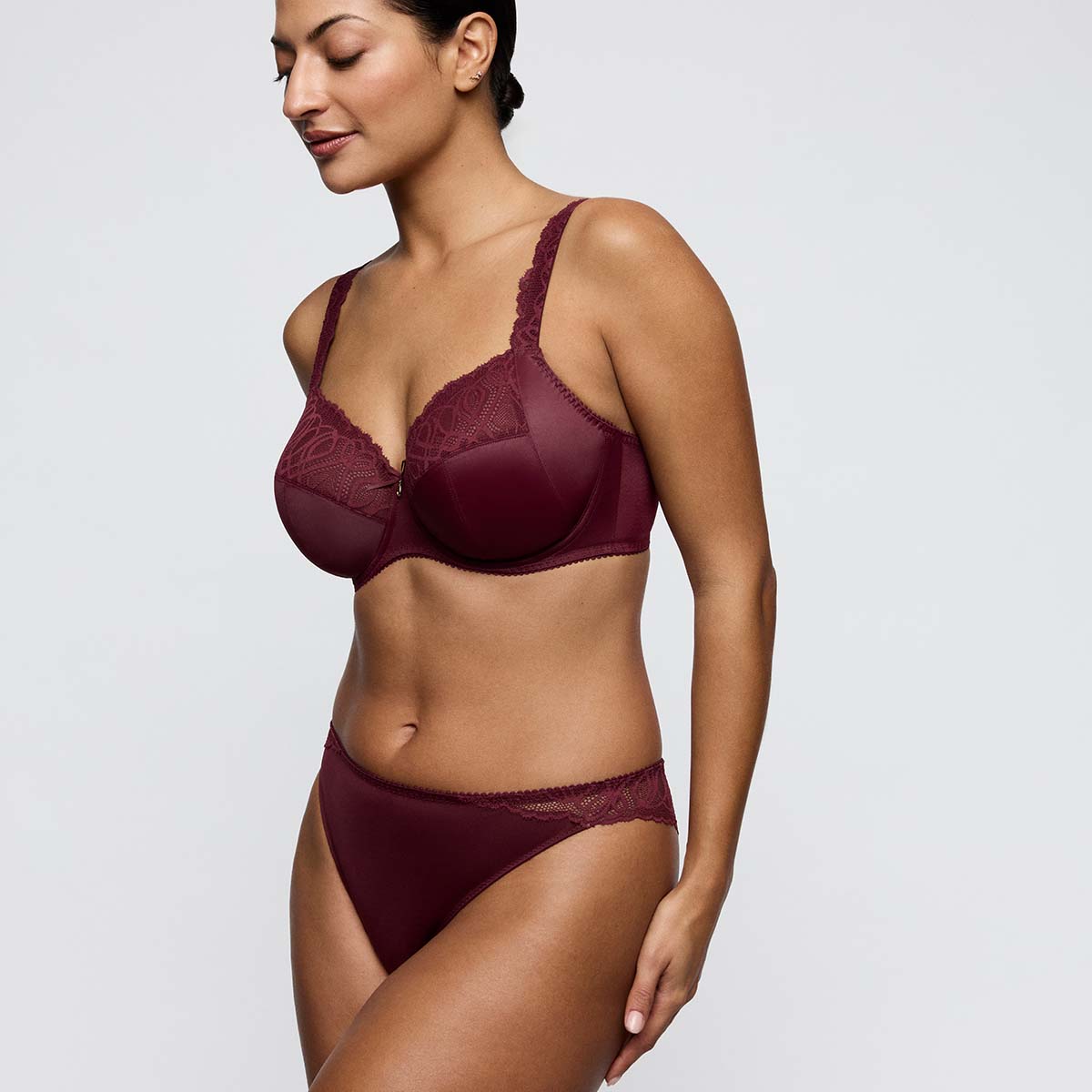 PrimaDonna Salerno g-streng, bordeaux - 0663530 - EVR - Evening Red