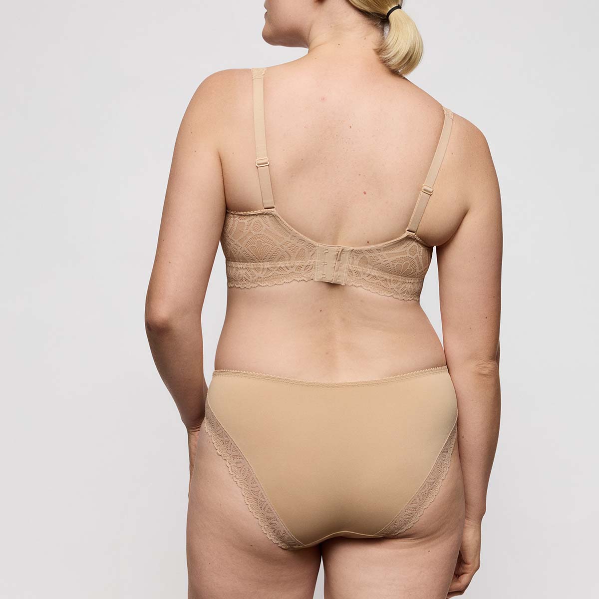 PrimaDonna Salerno tai trusse, beige - 0563530 - CGI - Candy Ginger